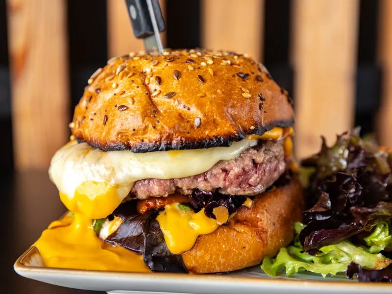 Burger au pain artisanal
